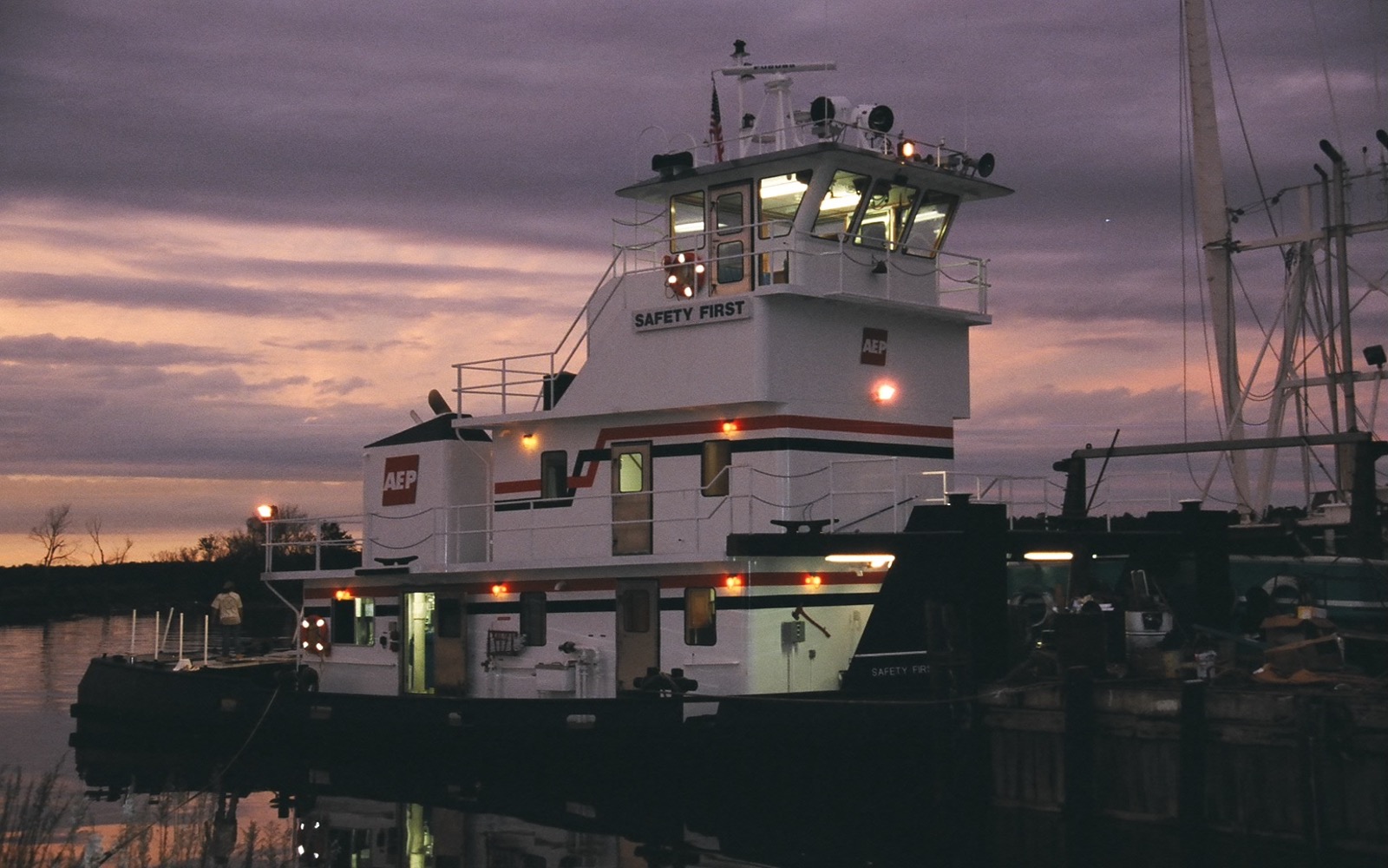 Farrell and Norton 70 Foot Pushboat